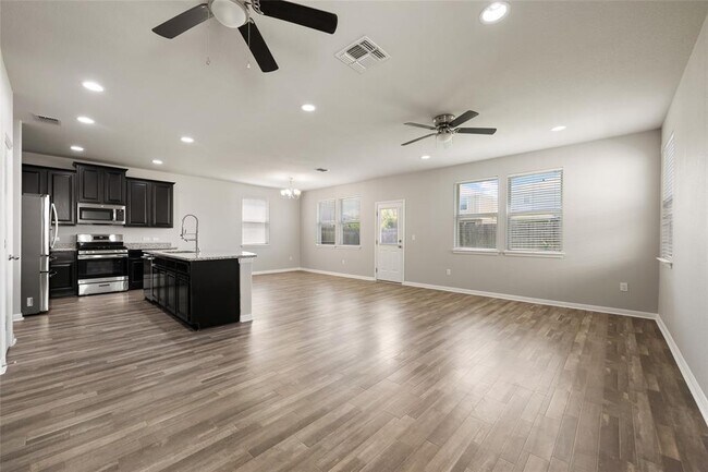 Building Photo - 124 Guemal Rd