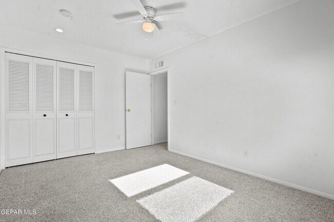 Building Photo - 244 Paso Noble Dr