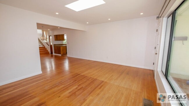 Building Photo - OPEN HOUSE, NOV. 24th at 2 pm - Downtown/Harbor Views!