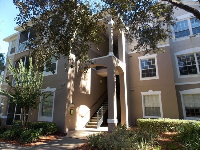 Building Photo - 10550 Baymeadows Rd