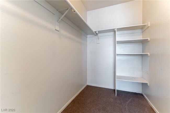 Building Photo - 7100 W Pirates Cove Rd