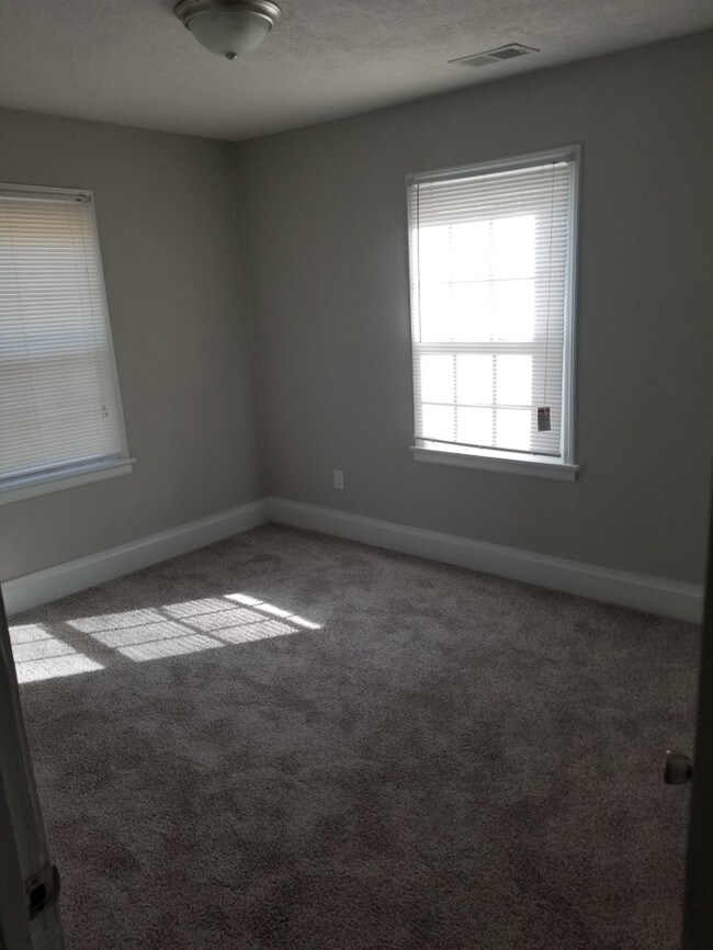 Building Photo - 3 Bedroom House for Rent in South Augusta