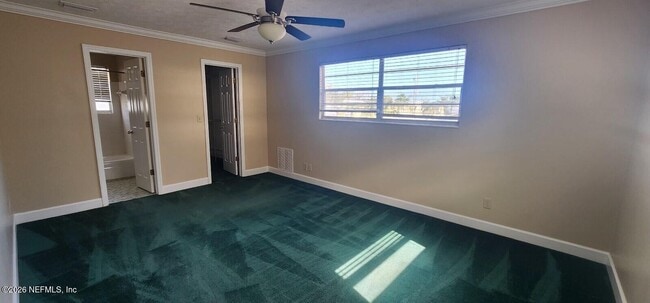 Building Photo - 25 Versaggi Dr