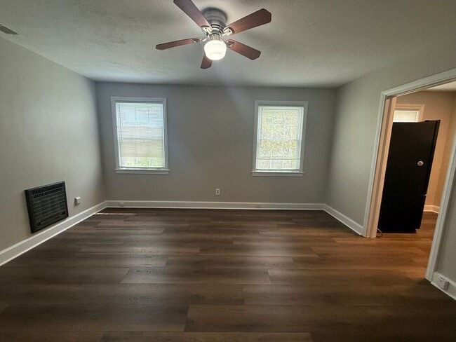 Building Photo - East Nashville Duplex Unit
