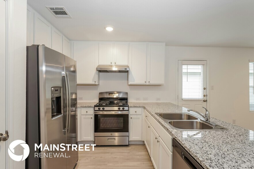 Building Photo - 13827 Goat Cv