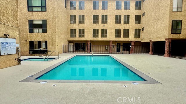 Building Photo - 1735 N Fuller Ave