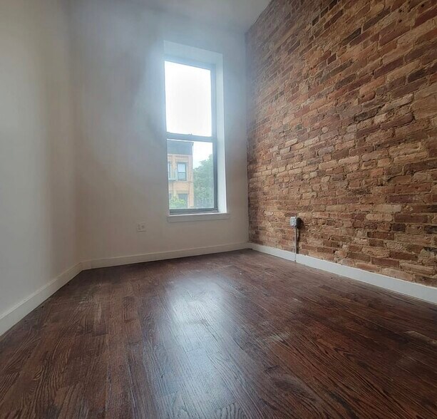 Building Photo - 308 Tompkins Ave