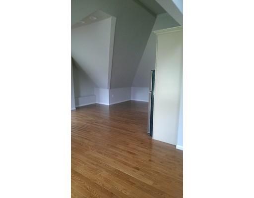 Building Photo - 893 South St