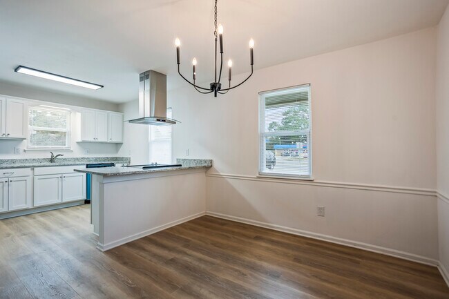 Building Photo - 4243 Windsor Spring Rd