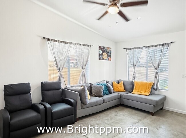 Building Photo - 13244 El Cajon Dr