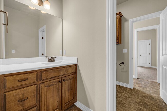 Building Photo - Executive home on double lot in beautiful Enclave at Harvard Ponds.