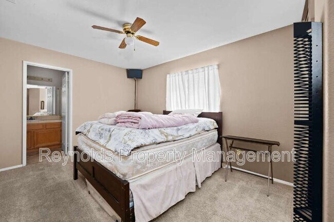 Building Photo - 38276 Pine Creek Pl