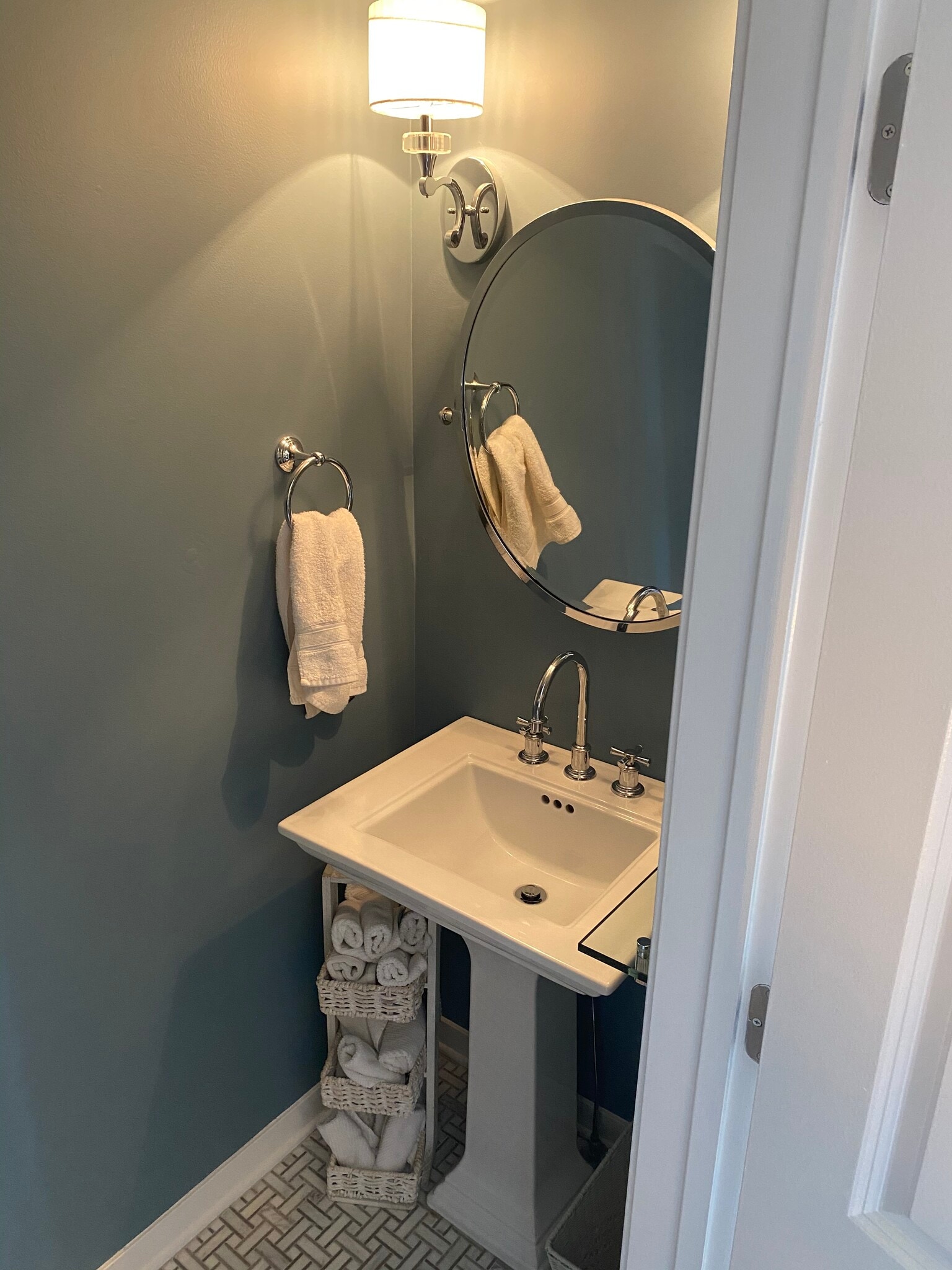 Downstairs Bathroom - 1336 W Fillmore St