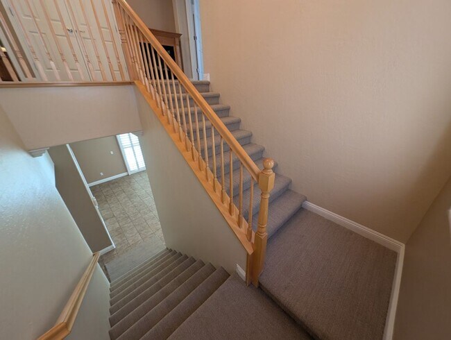 Building Photo - 9149 Tudor Park Pl