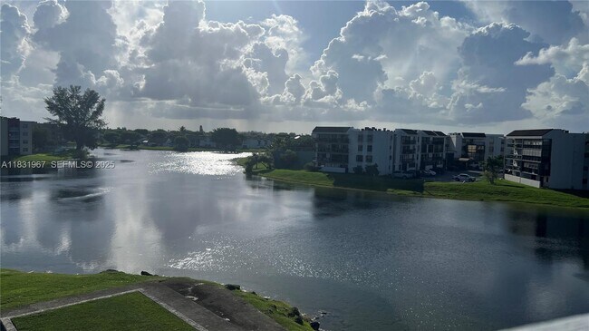 Building Photo - 12219 SW 14th Ln