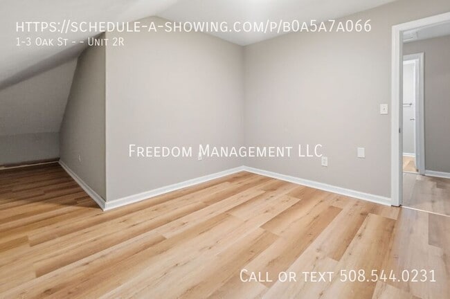 Building Photo - 1-3 Oak St --Unit 2R