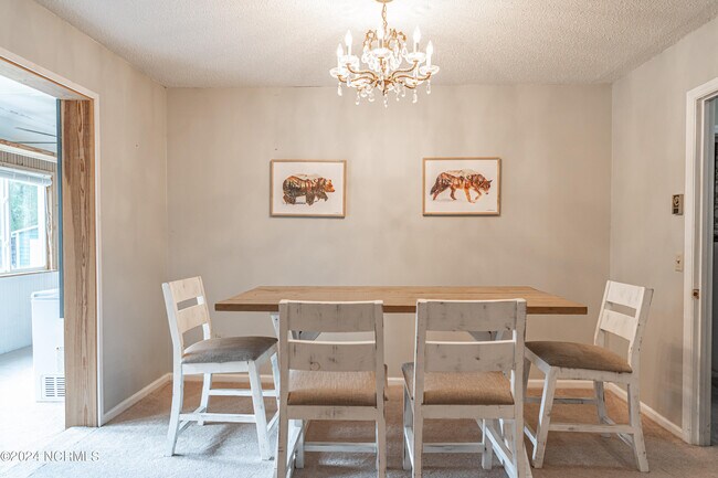 Building Photo - 309 Pinecrest Court Rd