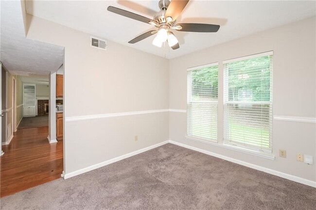 Building Photo - 10450 Summer Creek Dr
