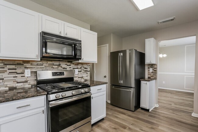 Building Photo - 2431 Fox River Ln