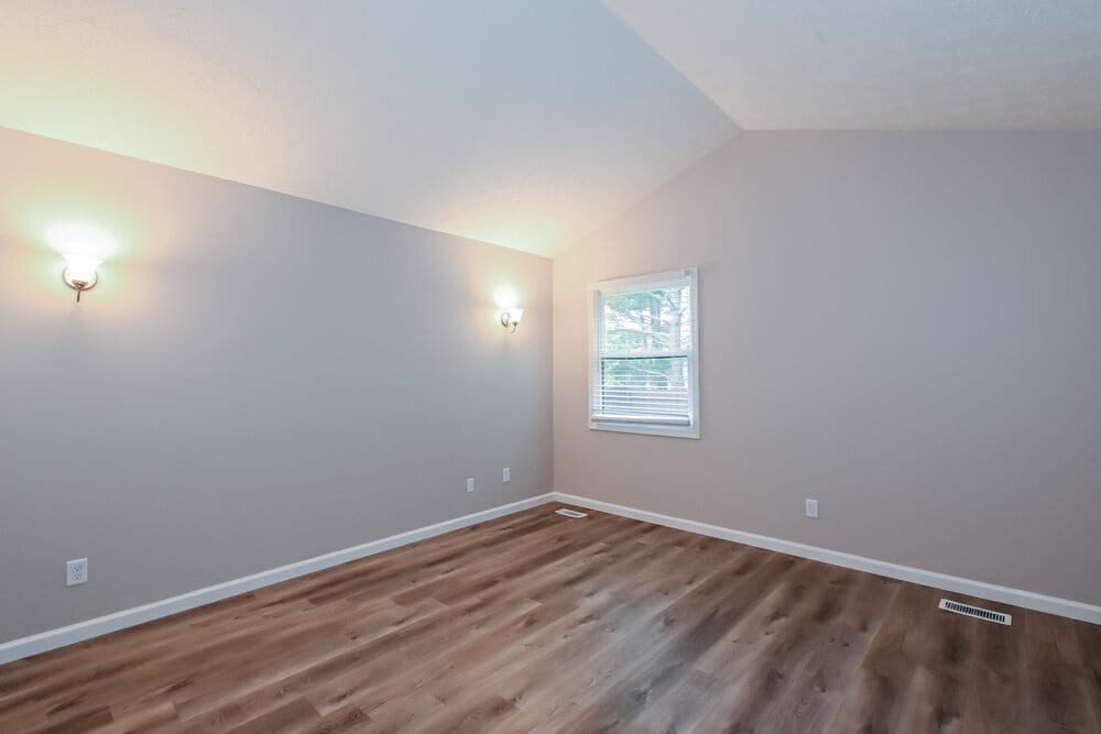 Building Photo - 1068 W Southport Rd