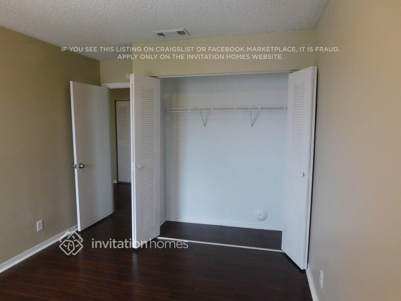 Building Photo - 4400 SW 82nd Way