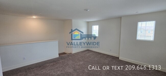 Building Photo - 2104 Ukiah Ct