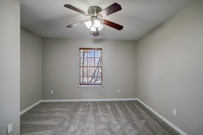 Building Photo - 15529 Aiken Ln