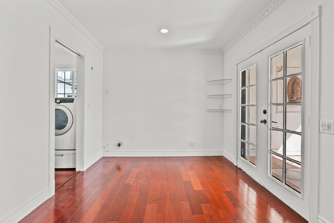 Building Photo - 23036 Burbank Blvd