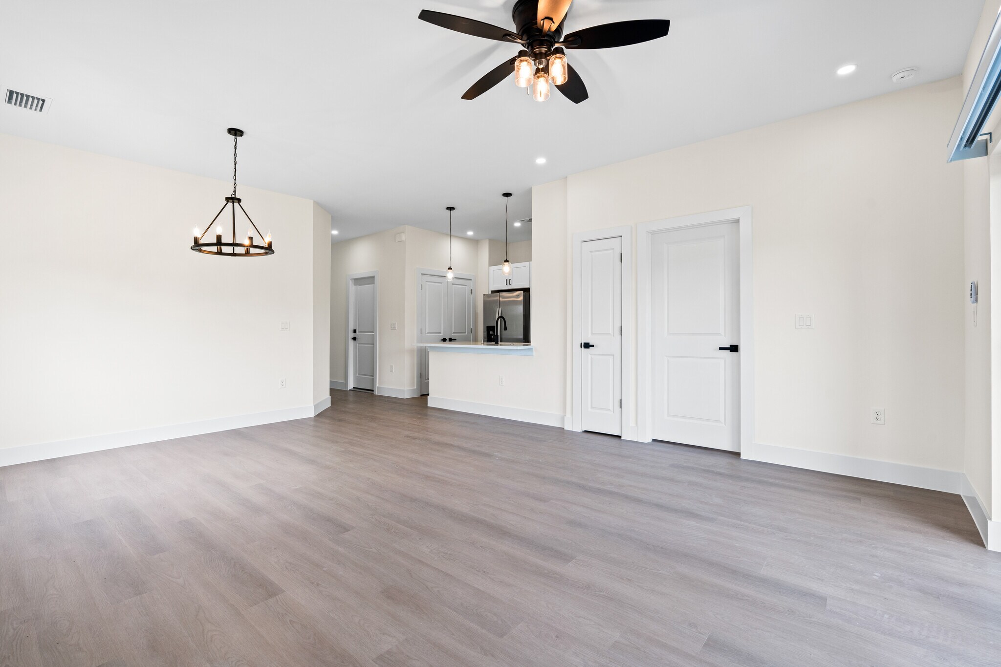 Building Photo - 12138 Tetzel Ave