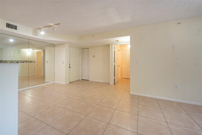 Building Photo - 4808 State Rd