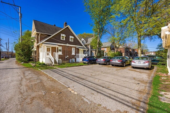 Building Photo - 288 E 13th Ave