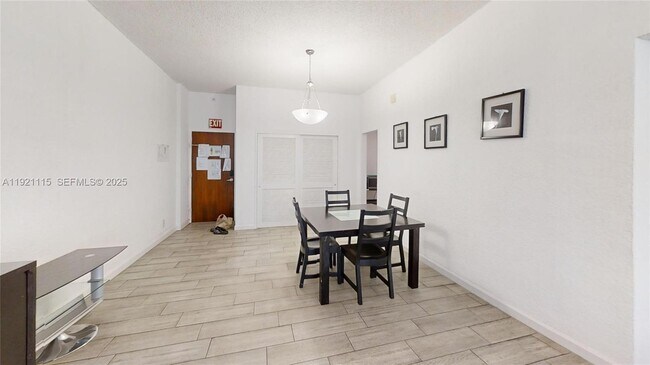 Building Photo - 4001 S Ocean Dr