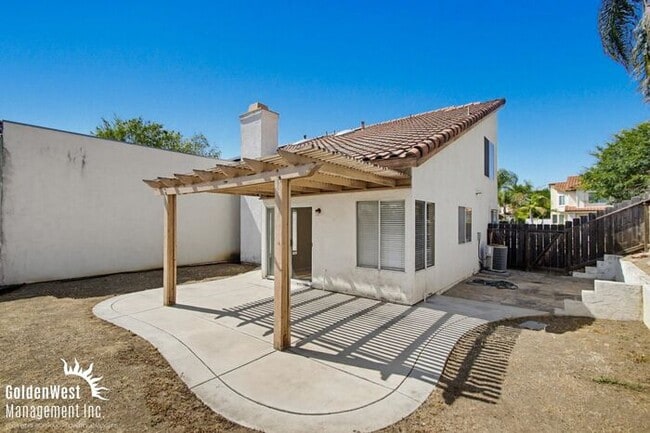 Building Photo - Lovely 3Bdm 2Ba Town-home in Rancho Peñasquitos!