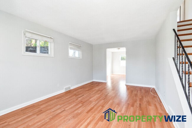 Building Photo - 3705 Midheights Rd