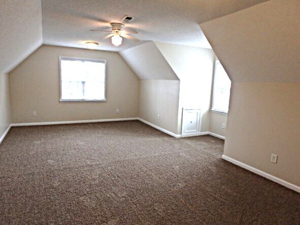 Building Photo - 8505 Rockcliff Rd
