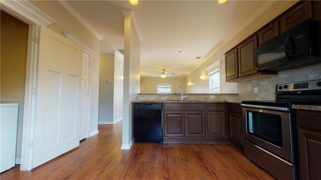 Building Photo - 6904 Appomattox Dr