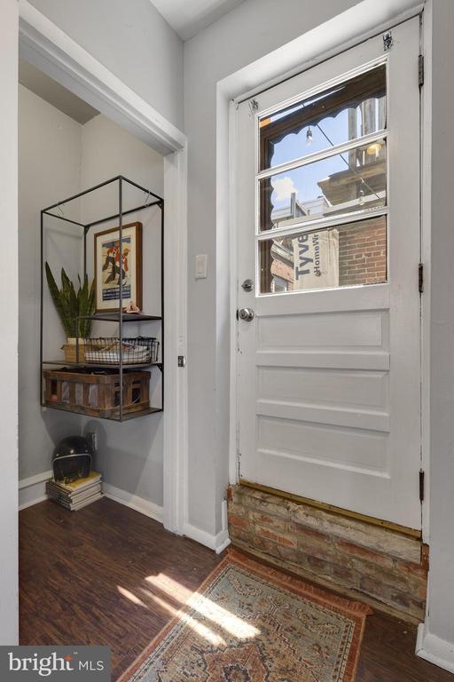 Building Photo - 1630 Rodman St