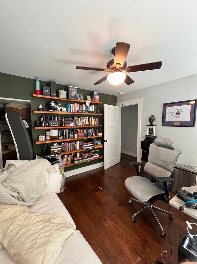 Building Photo - Lawrenceville 3 Bed, 2.5 Bath House with Parking for Lease July 1!