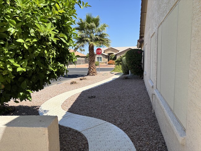 Building Photo - 15011 W Verde Ln