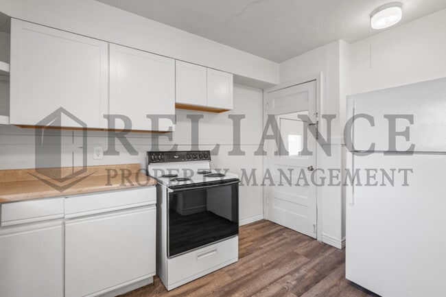 Building Photo - 363 N Woodlawn Blvd