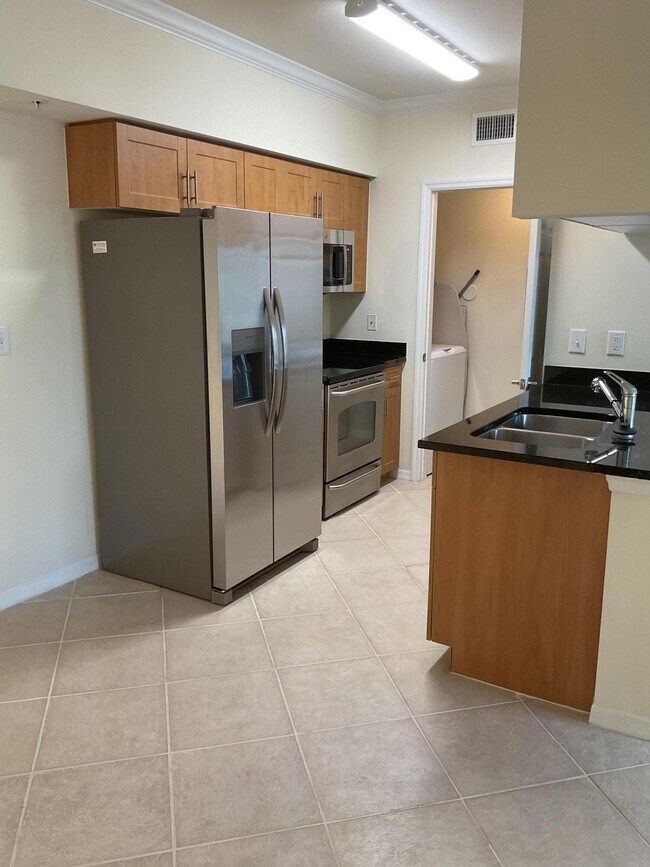 Building Photo - 6410 Emerald Dunes Dr