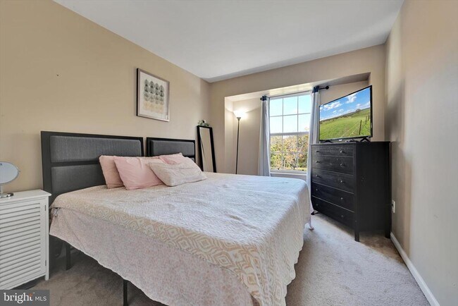 Building Photo - 106 Brookside Dr