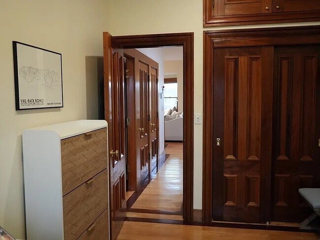 Building Photo - 11 Milford St