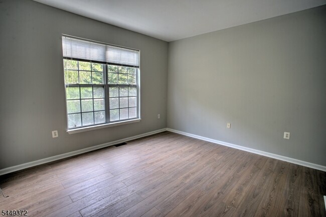 Building Photo - 117 Conover Terrace