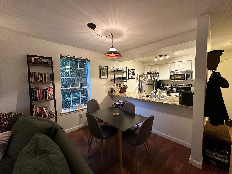 Building Photo - 132 NE 95th St