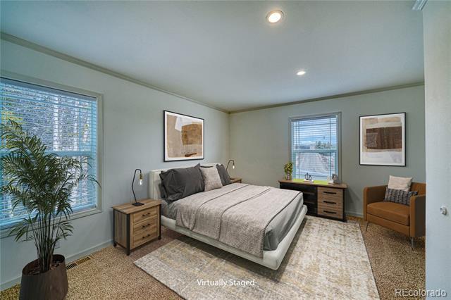 Building Photo - 904 W 6th St