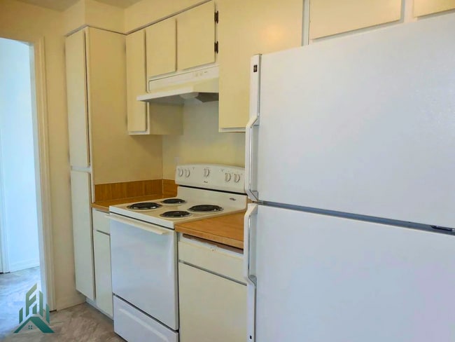 Building Photo - Charming 3 bedroom/1 bathroom Home