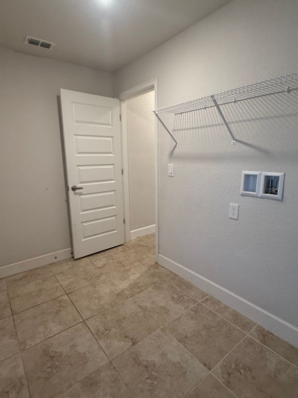 Building Photo - 1734 Carnostie Rd