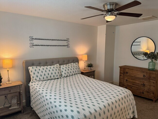Building Photo - 6118 Spruce Bough Ct