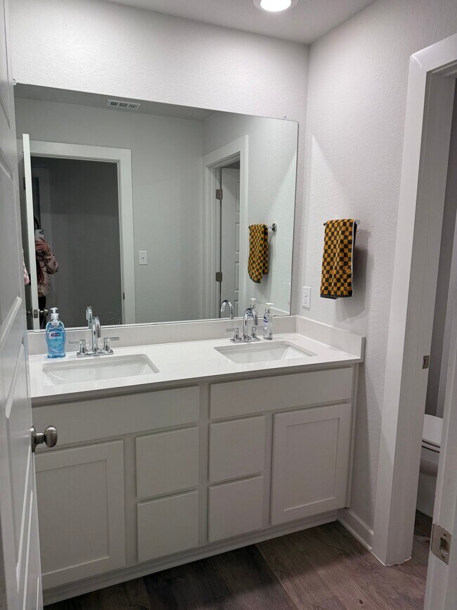 Building Photo - 13202 Swift Wind Dr